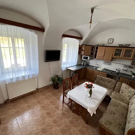 Kadovsky Dvur * Sněžné